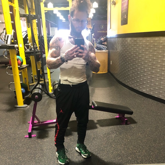 Meet your Posher, Kayden - Picture 6 of 8